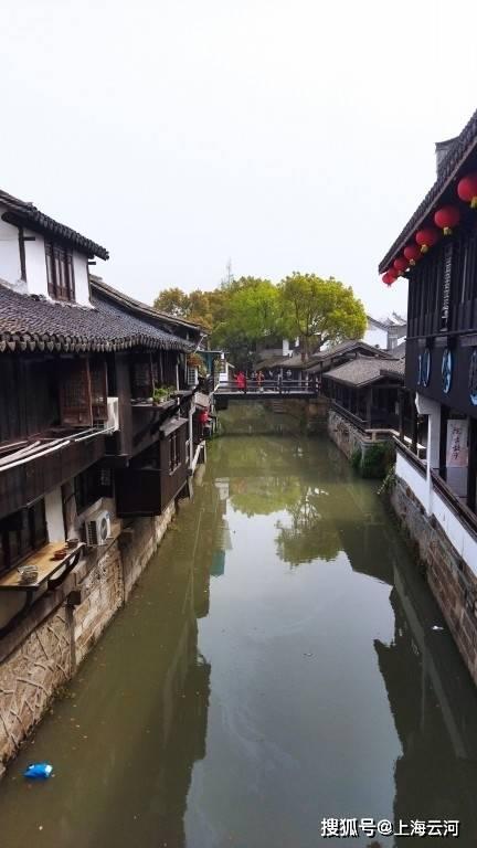 飞天吧小猪佩奇